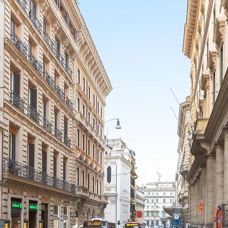 Amazing Via Del Tritone * Roma