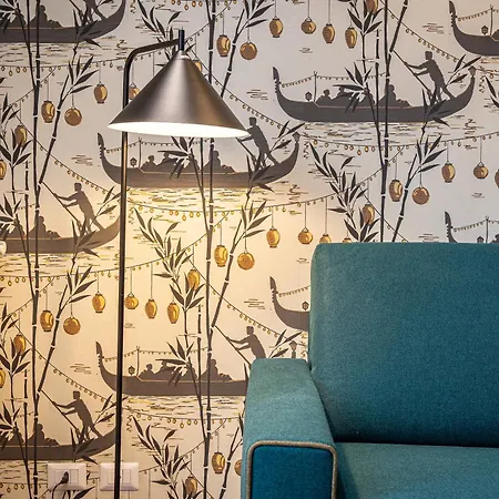 Amazing Via Del Tritone *