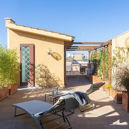 Amazing Via Del Tritone روما