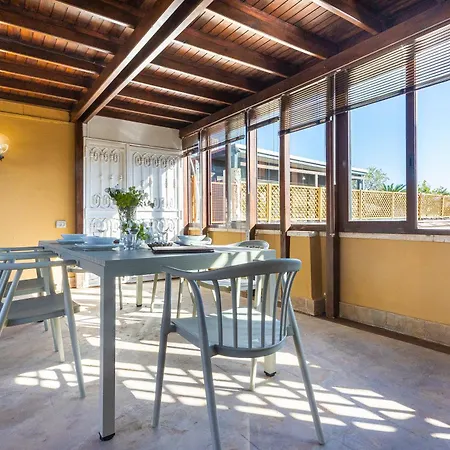 Amazing Via Del Tritone