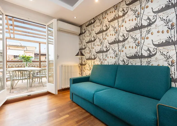 Amazing Via Del Tritone Roma