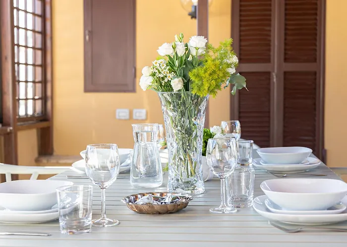 Amazing Via Del Tritone Roma