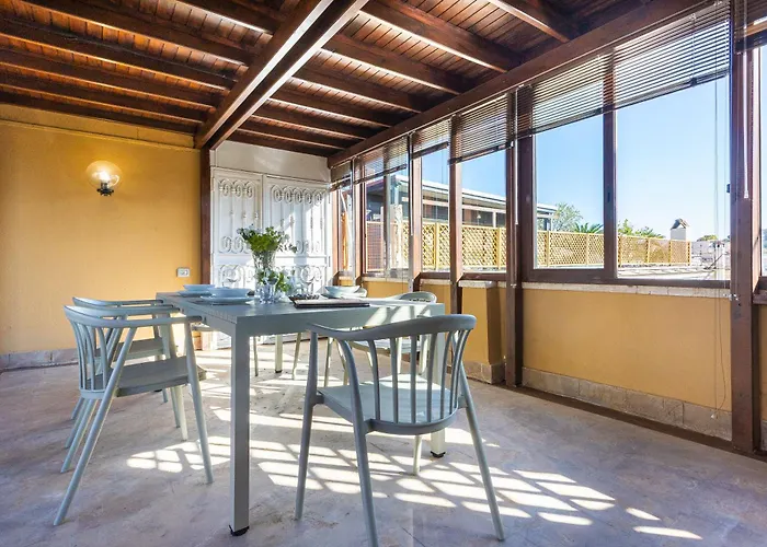 Amazing Via Del Tritone